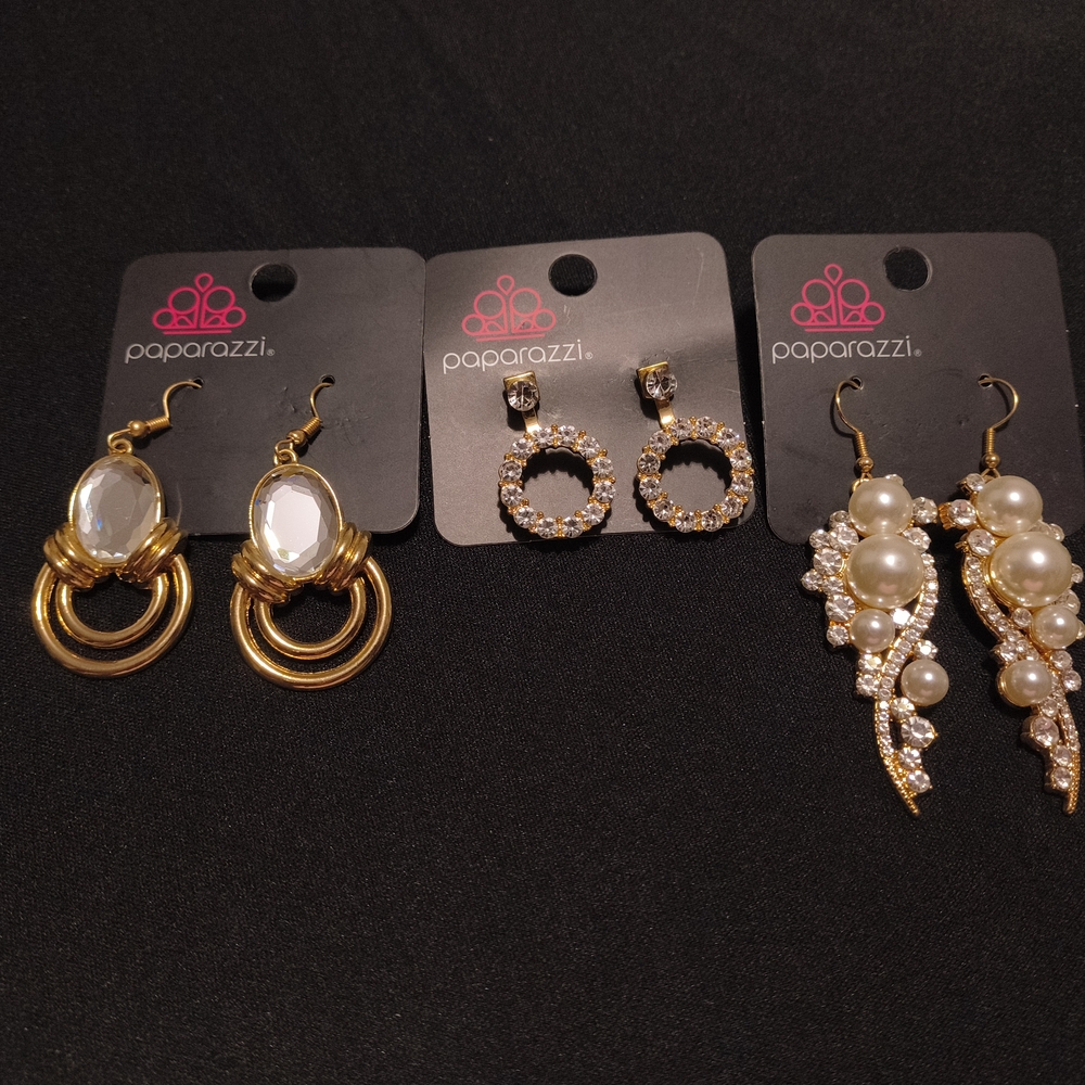 Paparazzi Elegant Gold and Pearl Earring Trio